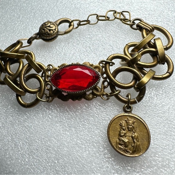 Etruscan Couture Bracelet Matte Antique Gold Tone “St. Anne de Beaupre” Charm - Picture 6 of 15